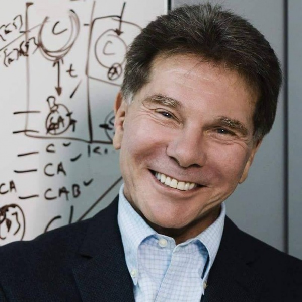 Archivo:Robert B Cialdini.jpg